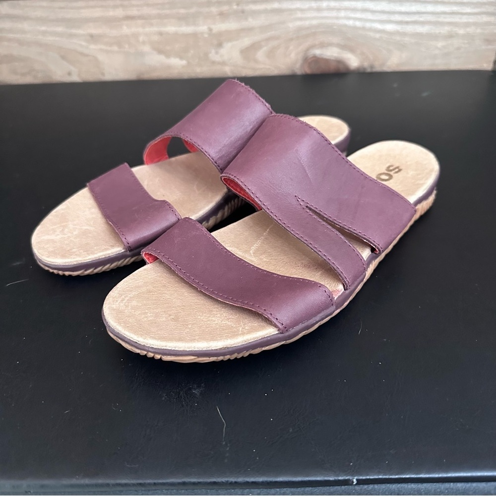 Sorel Women's Out N About Plus Slide Sandals Leather Elderberry Size 9.5